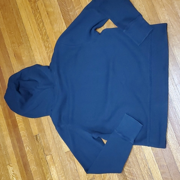 Under Armour Sweatshirt with turtleneck hood and kangaroo pouch. L - Picture 2 of 6